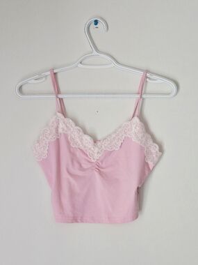 🌸Shein Pastel Pink Lace Trim Ruched Cami Crop Top 🎀